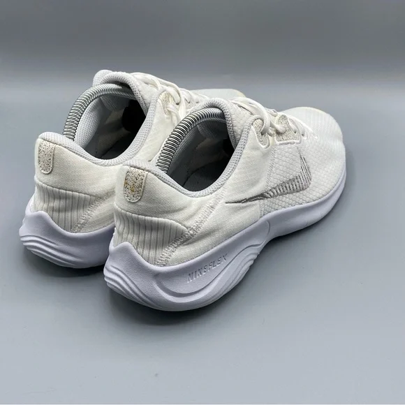 Nike Women's Flex Experience Run 11 Shoes White/Pure Platinum​ - Picture 2 of 4